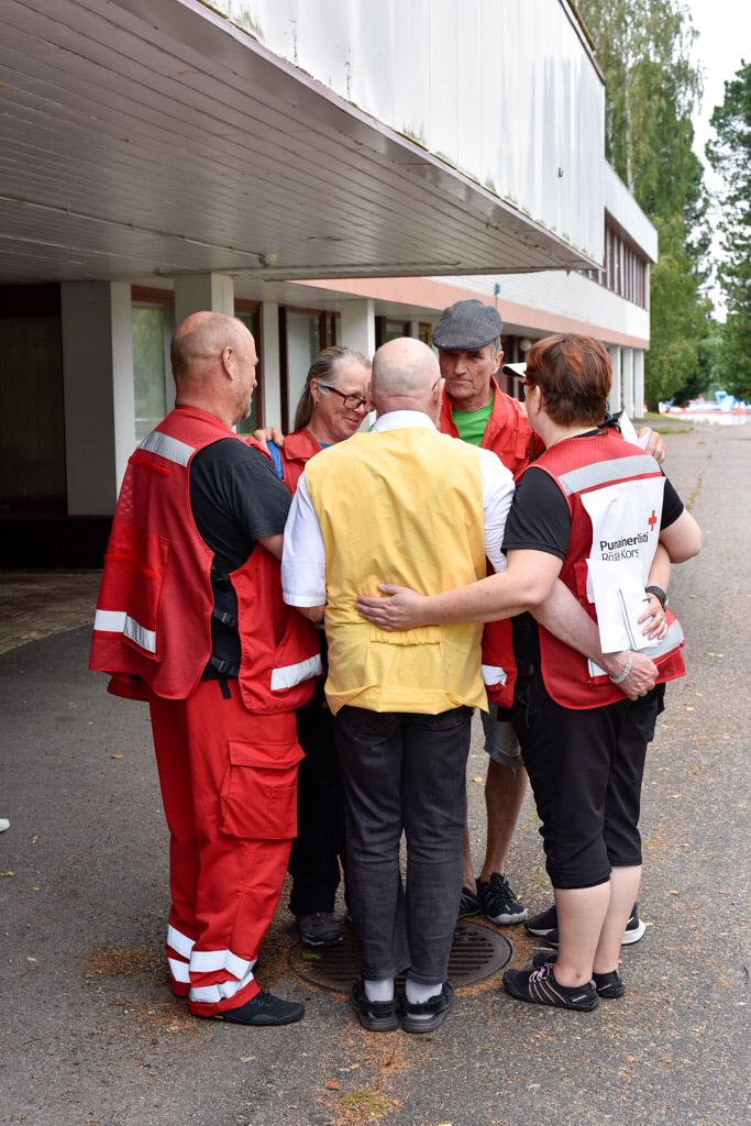 Kiltalaiset halaavat rastilla neljä, kun huomaavat kaikki olevansa etuoikeutettuja.